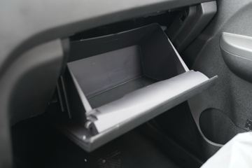 �������� ����F30 1.5L���� 116���� ˫�ų����Ƥ��(����)ͼƬ