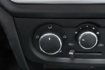 �������� ����F30 1.5L���� 116���� ˫�ų����Ƥ��(����)ͼƬ