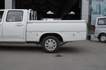 �������� ����F30 1.5L���� 116���� ˫�ų����Ƥ��(����)ͼƬ