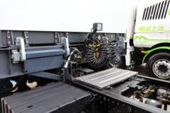 陕汽重卡 德龙M3000S 6X4 纯电动牵引车