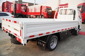 �ƿ�ŷ�� С���� 1.6L 105���� ����/CNG 3.63�׵�������΢��(����)ͼƬ