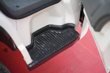 �ƿ�ŷ�� С���� 1.6L 105���� ����/CNG 3.63�׵�������΢��(����)ͼƬ