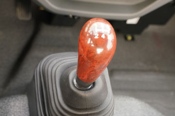 �ƿ�ŷ�� С���� 1.6L 105���� ����/CNG 3.63�׵�������΢��(����)ͼƬ