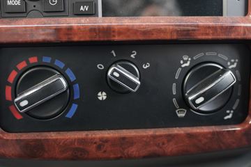 �ƿ�ŷ�� С���� 1.6L 105���� ����/CNG 3.63�׵�������΢��(����)ͼƬ