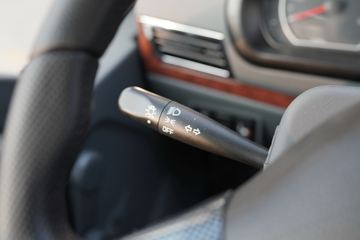 �ƿ�ŷ�� С���� 1.6L 105���� ����/CNG 3.63�׵�������΢��(����)ͼƬ