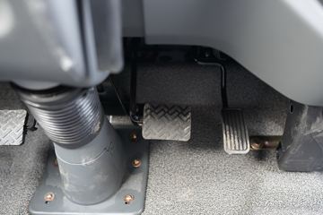 �ƿ�ŷ�� С���� 1.6L 105���� ����/CNG 3.63�׵�������΢��(����)ͼƬ