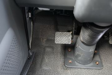 �ƿ�ŷ�� С���� 1.6L 105���� ����/CNG 3.63�׵�������΢��(����)ͼƬ