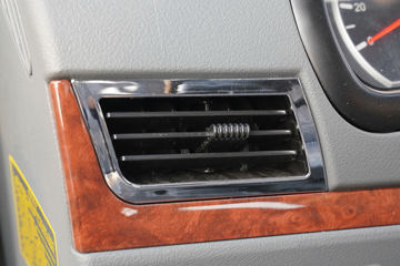 �ƿ�ŷ�� С���� 1.6L 105���� ����/CNG 3.63�׵�������΢��(����)ͼƬ