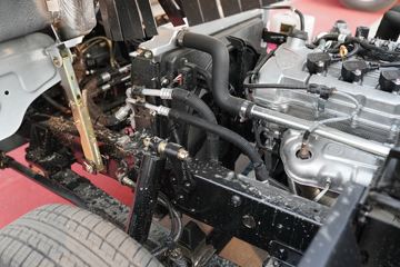 �ƿ�ŷ�� С���� 1.6L 105���� ����/CNG 3.63�׵�������΢��(����)ͼƬ