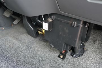 �ƿ�ŷ�� С���� 1.6L 105���� ����/CNG 3.48���Ű�����΢��ͼƬ