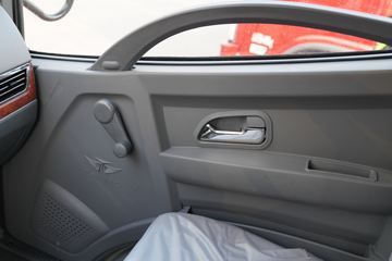 �ƿ�ŷ�� С���� 1.6L 105���� ����/CNG 3.48���Ű�����΢��ͼƬ