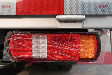 �ƿ�ŷ�� С���� 1.6L 105���� ����/CNG 3.48���Ű�����΢��ͼƬ