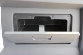 驭通&nbsp;电动冷藏车驾驶室图片