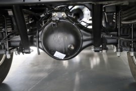 驭通&nbsp;电动冷藏车底盘图片