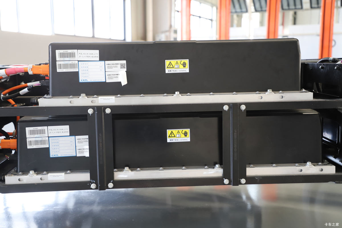 【图】玉柴新能源 EC301 4.5T 单排纯电动冷藏车(YCE5040XLCBEV)_实拍图片_1085647_卡车之家