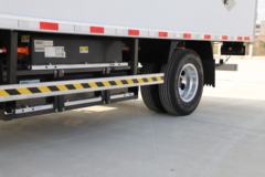 玉柴新能源 EC301 4.5T 单排纯电动冷藏车(YCE5040XLCBEV)