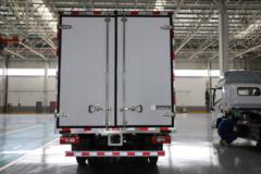 玉柴新能源 EC301 4.5T 单排纯电动冷藏车(YCE5040XLCBEV)