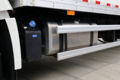 陕汽 德龙M6000 336马力 4X2 中置轴列车