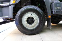 陕汽重卡 德龙M3000S 400马力 8X4 5.6米自卸车(国六)(SX3319HD276)