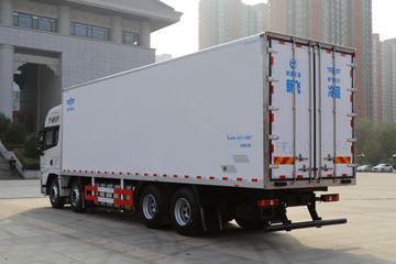 陕汽重卡底盘&nbsp;冷藏车外观图片