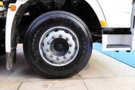 陕汽重卡底盘&nbsp;冷藏车底盘图片