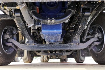 陕汽重卡底盘&nbsp;冷藏车底盘图片