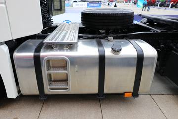 �����ؿ� ����X6000 430���� 4X2 �Զ���ʻǣ����ͼƬ