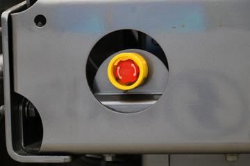 �����ؿ� ����X6000 600���� 4X2 AMT�Զ���ǣ����(����)ͼƬ