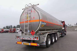 30-50方系列&nbsp;罐式半挂车外观图片