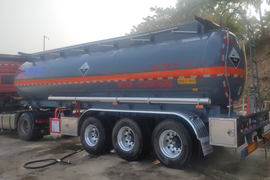 30-50方系列&nbsp;罐式半挂车外观图片