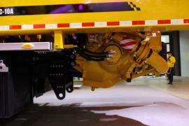 奔驰底盘&nbsp;泵车底盘                                                图片