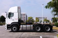 广汽日野 700智臻重卡 450马力 6X4牵引车(国六)