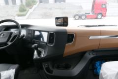 陕汽重卡 德龙X6000 530马力 4X2 AMT自动挡LNG牵引车(SX4189GE1TLQ2)