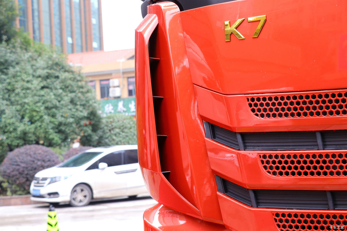  K7ؿ 560 6X4 AMTԶǣ()(HFC4252P1K8E33KS)                                                