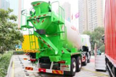 江淮 格尔发K5W 350马力 8X4 8方混凝土搅拌车(HFC5311GJBP1K5H27S)