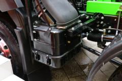 江淮 格尔发K5W 350马力 8X4 8方混凝土搅拌车(HFC5311GJBP1K5H27S)