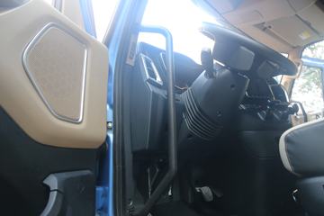 ���� �����V7�ؿ� 560���� 6X4 AMT�Զ�����ͷǣ����(����b)(���Ʋʻ�)(HFC4253C1K7E45KS)ͼƬ