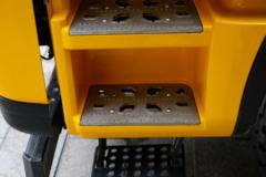 江淮 格尔发K5W重卡 350马力 8X4 5.6米 AMT自动挡混合动力自卸车(HFC3311P1PHEV)