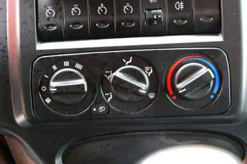 ���� �����A5L�п� 220���� 4X2 6.8�ײ�դʽ�ػ���(����)(HFC5181CCYP3K2A50DS)ͼƬ