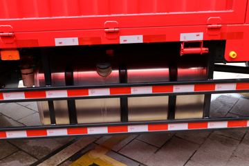 ���� �����A5L�п� 220���� 4X2 6.8�ײ�դʽ�ػ���(����)(HFC5181CCYP3K2A50DS)ͼƬ