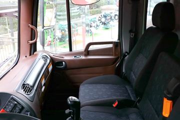 ���� �����A5L 240���� 6X2 4.8����ж��(����)(HFC3241P3K3D25S)ͼƬ