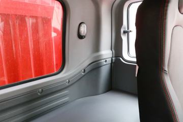 ���� �����A6LII�п� 195���� 4x2 7.8����ʽ�ػ���ͼƬ