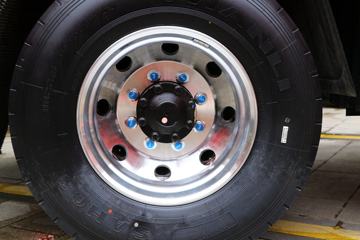 ���� �����A6LII�п� 195���� 4x2 7.8����ʽ�ػ���ͼƬ