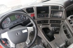 东风 天龙VL燃气 430马力 6X4 LNG牵引车(国六)(DFV4258GP6N)