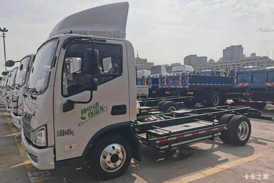  ʱ캽G5 4.5T 4.14׵Ŵ綯ʽῨ(BJ5045XXYEV8)81.14kWh