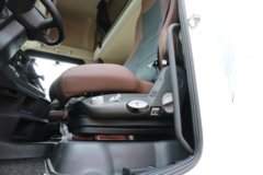 一汽解放 J7重卡 560马力 4X2 牵引车(国六)(液缓)(CA4180P77K25E6)