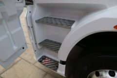 一汽解放 J7重卡 560马力 4X2 牵引车(国六)(液缓)(CA4180P77K25E6)