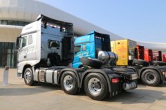 一汽解放 J7重卡 560马力 6X4 牵引车(国六)(液缓)(CA4250P77K25T1E6)