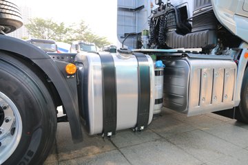 һ����� J7�ؿ� 560���� 6X4 ǣ����(����)(Һ��)ͼƬ