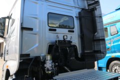 一汽解放 J7重卡 560马力 6X4 牵引车(国六)(液缓)(CA4250P77K25T1E6)